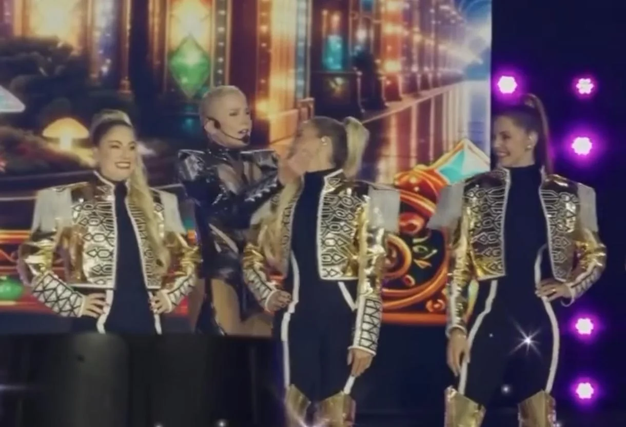 Nostalgia! Xuxa apresenta paquitas que marcaram sua carreira e fizeram parte da geração dos fãs